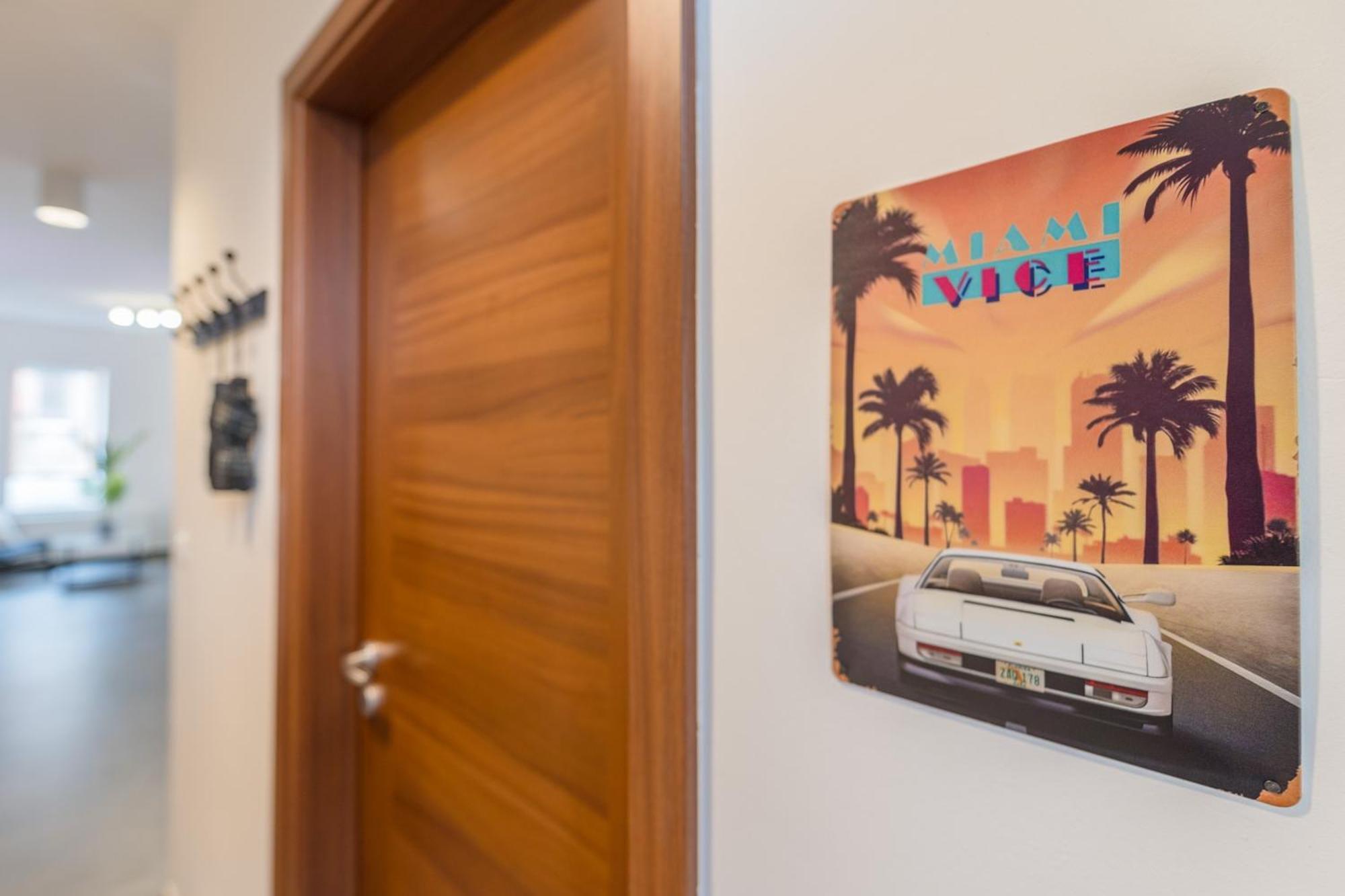 Miami Vice Apartment With Balcony Budapešť Exteriér fotografie